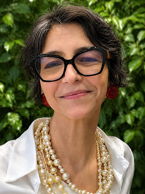 Dra. Nara Cavalcanti